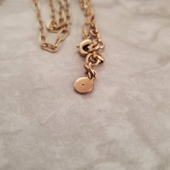 ✨ Stella and Dot Gold Silver Hammared Agate Distressed Pendant Necklace ✨ - Picture 9 of 10